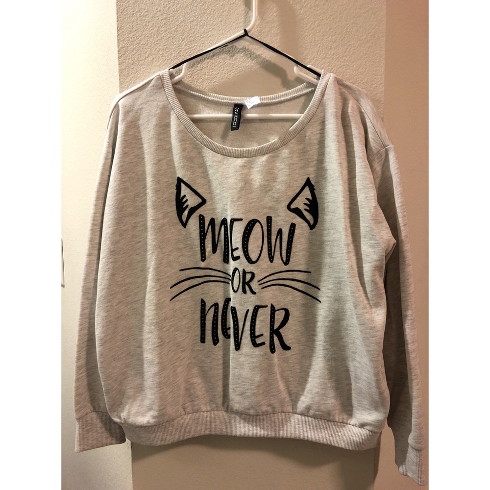 H&M ‘Meow or Never’ Pullover
